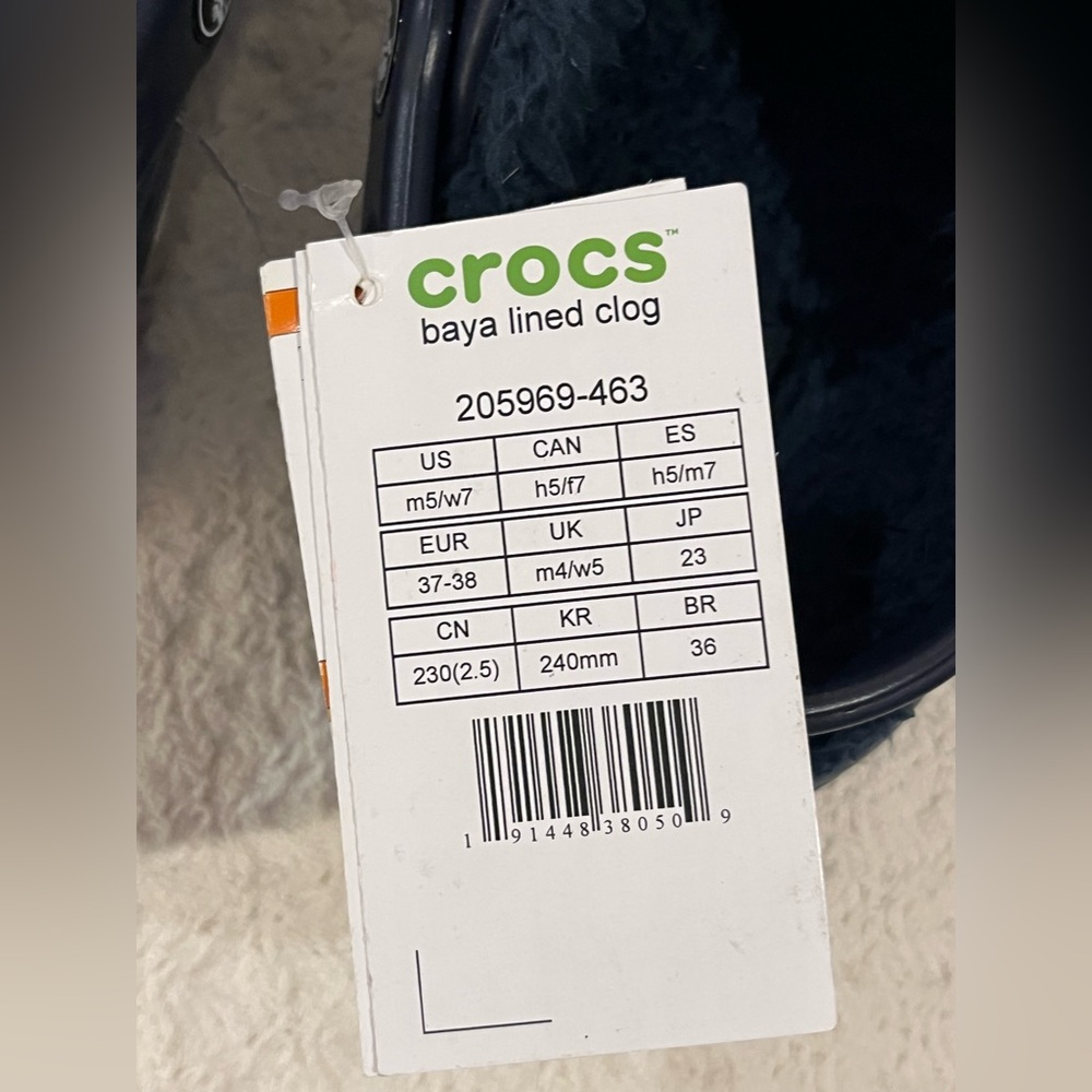 Warm Crocs, lined, navy blue. NWT. Size 7 women, or 5 men - Picture 5 of 9